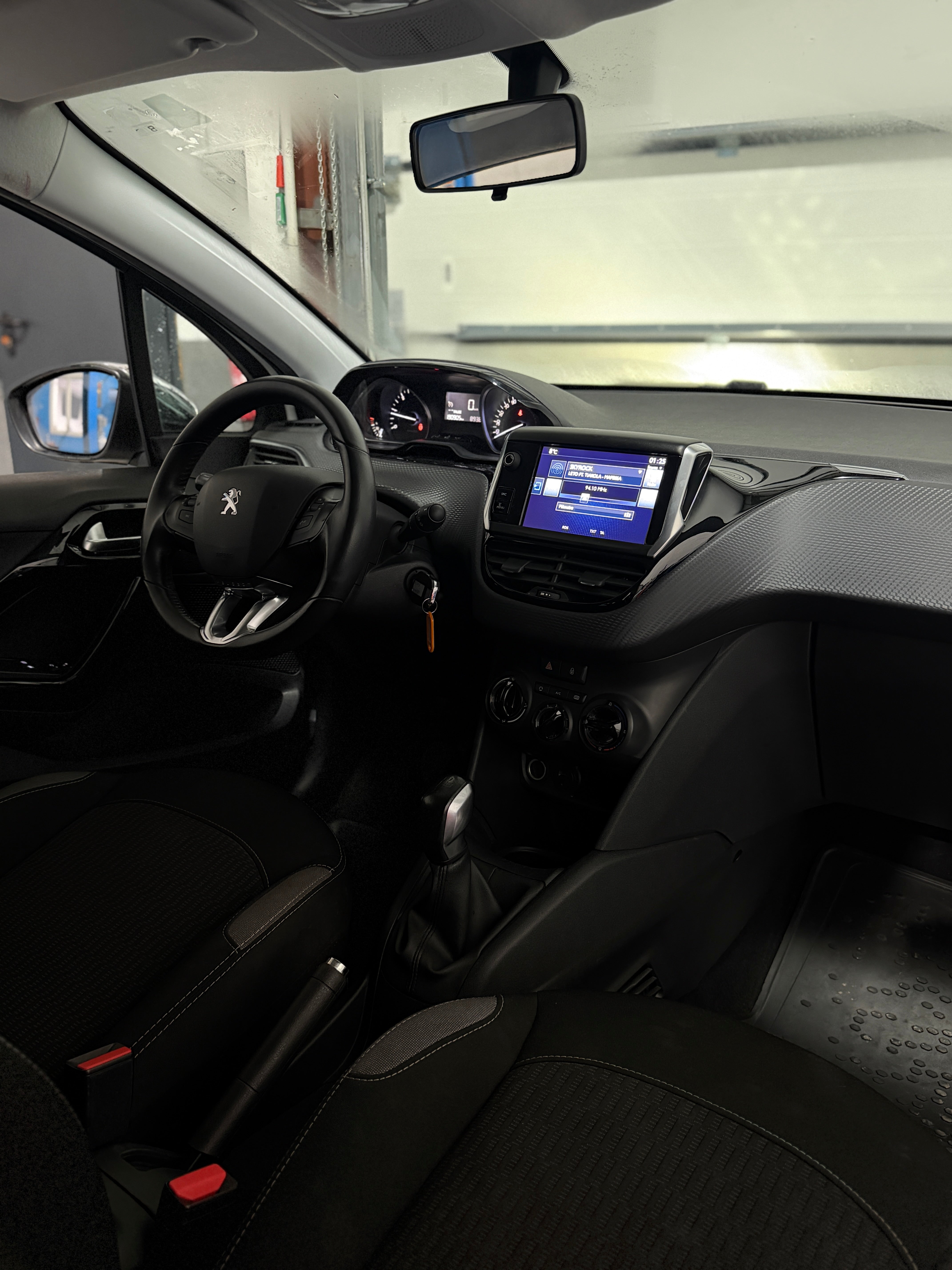 Peugeot 208 1.6 BlueHDi 100ch – 2016 – Diesel – Économique et fiable