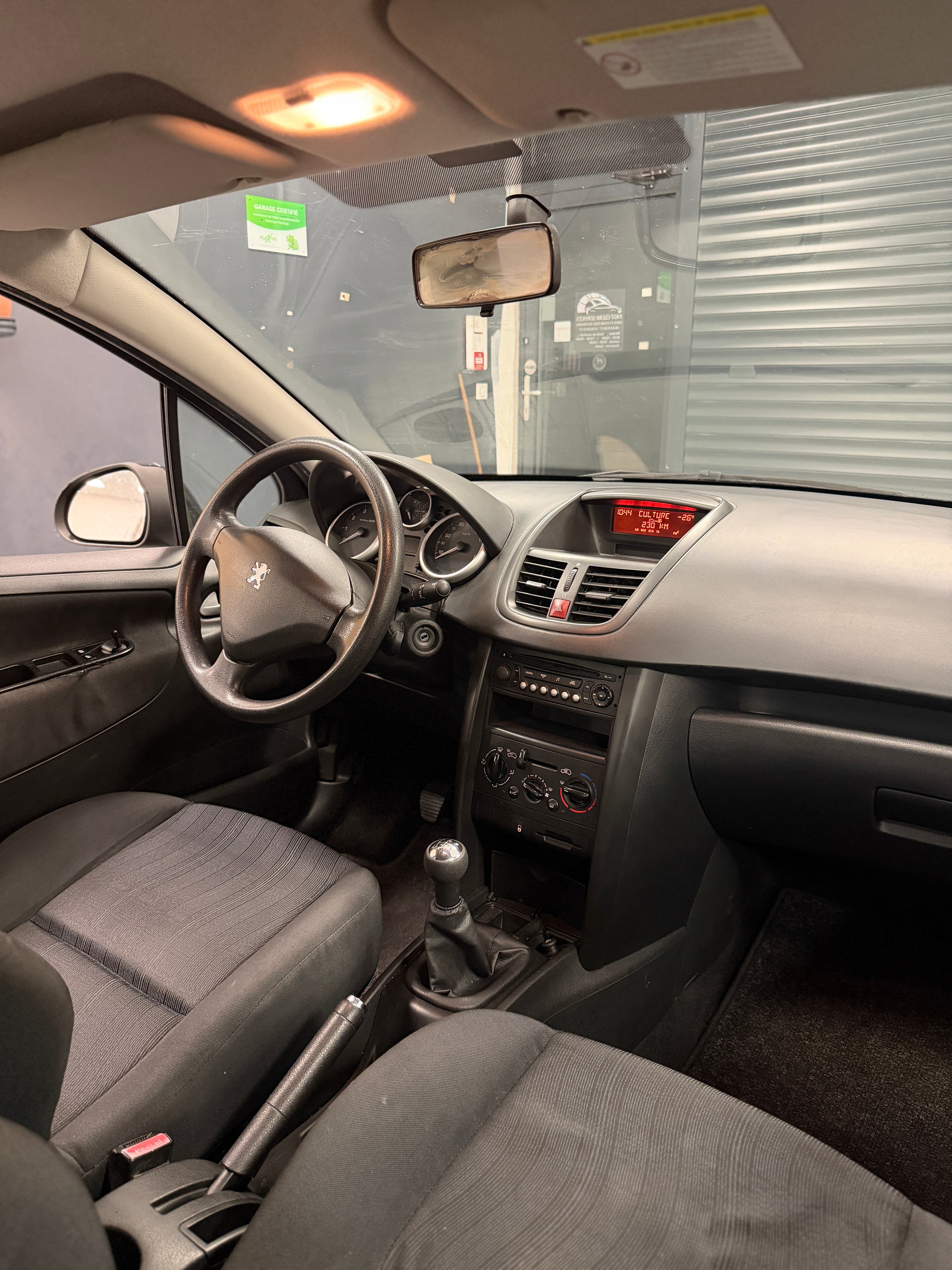 Peugeot 207 1.4 Essence – 220 000 km – Citadine fiable et économique