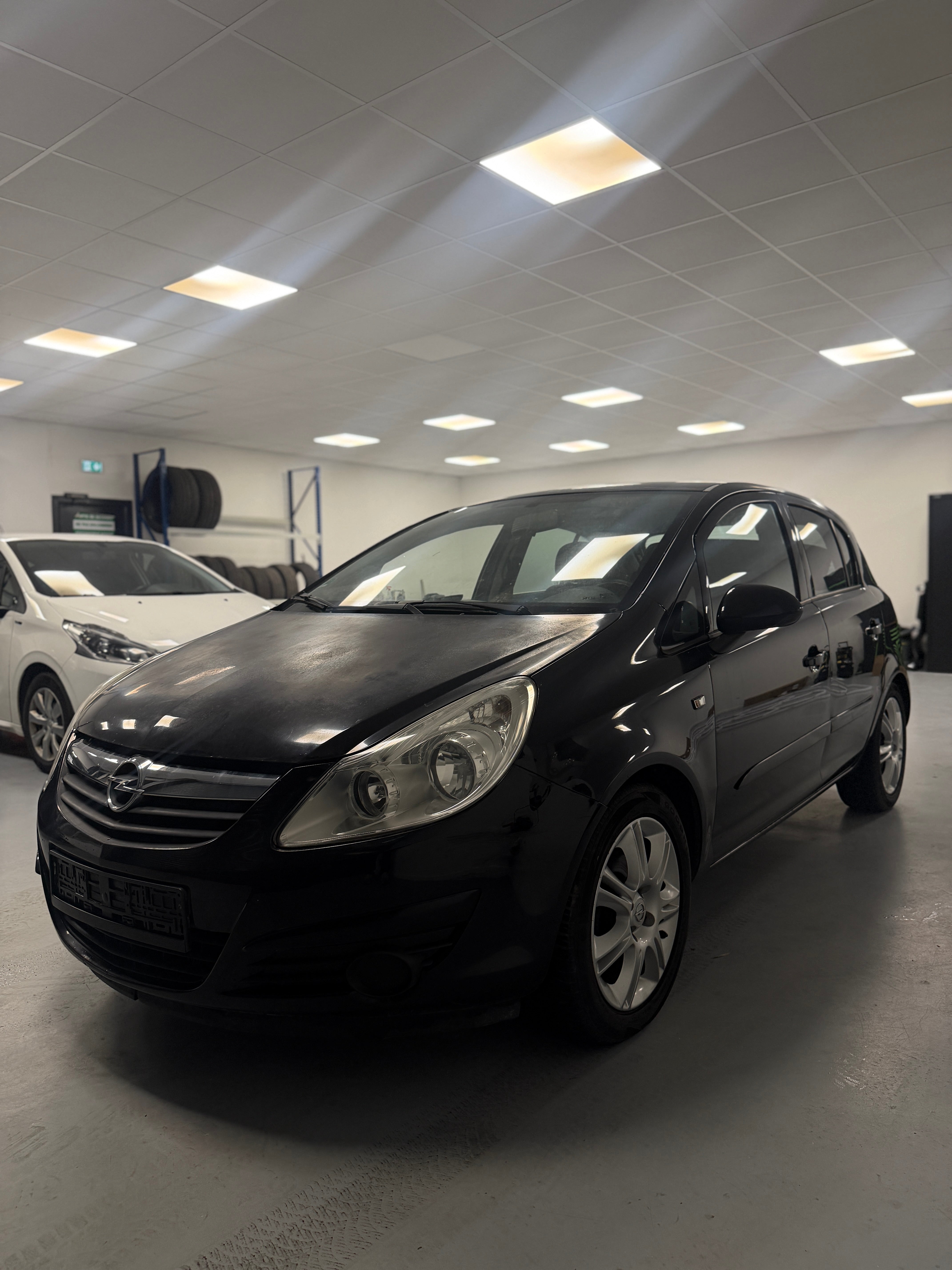 Opel Corsa 1.6 Essence – 2008 – 156 000 km