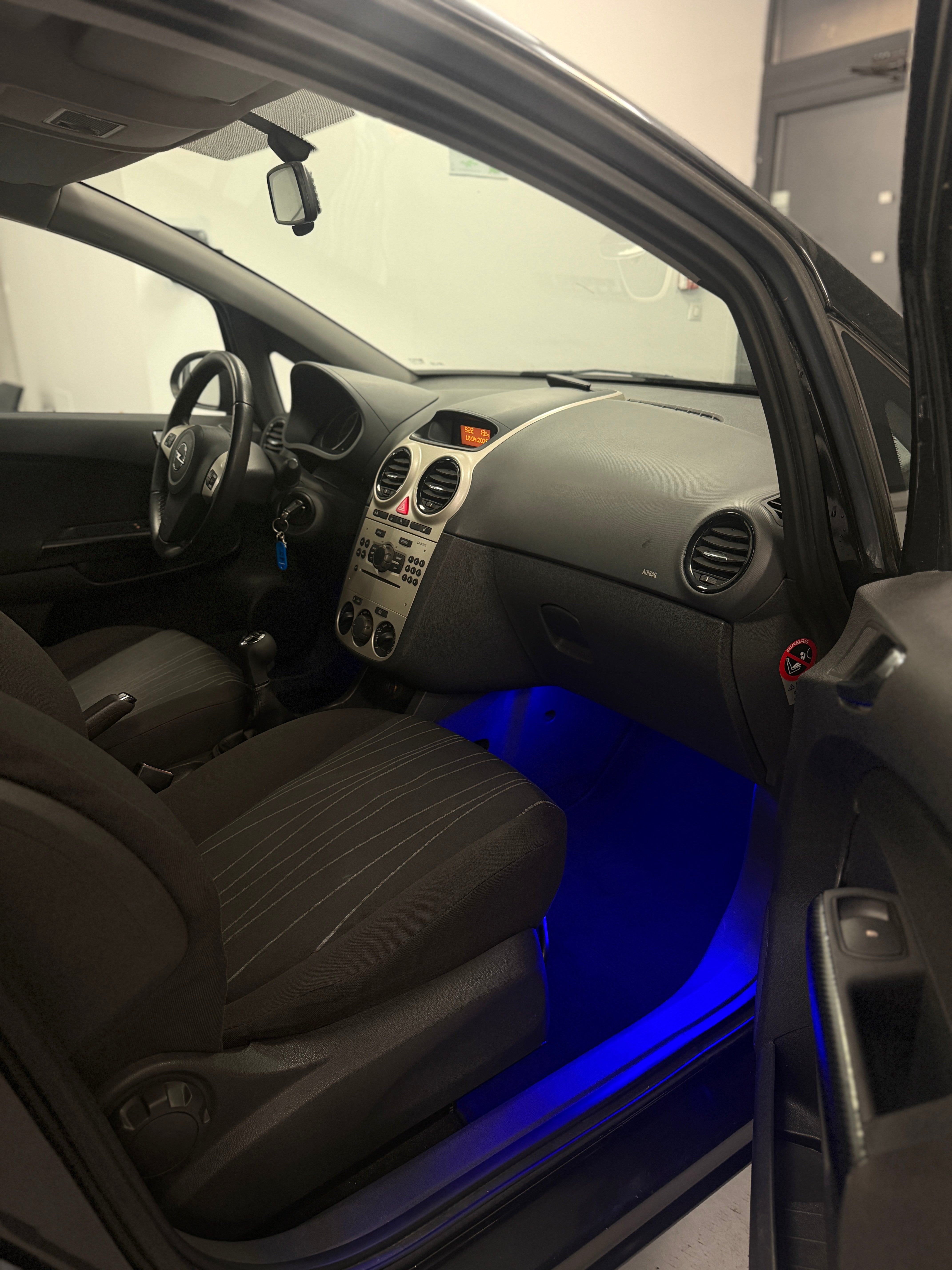 Opel Corsa 1.6 Essence – 2008 – 156 000 km