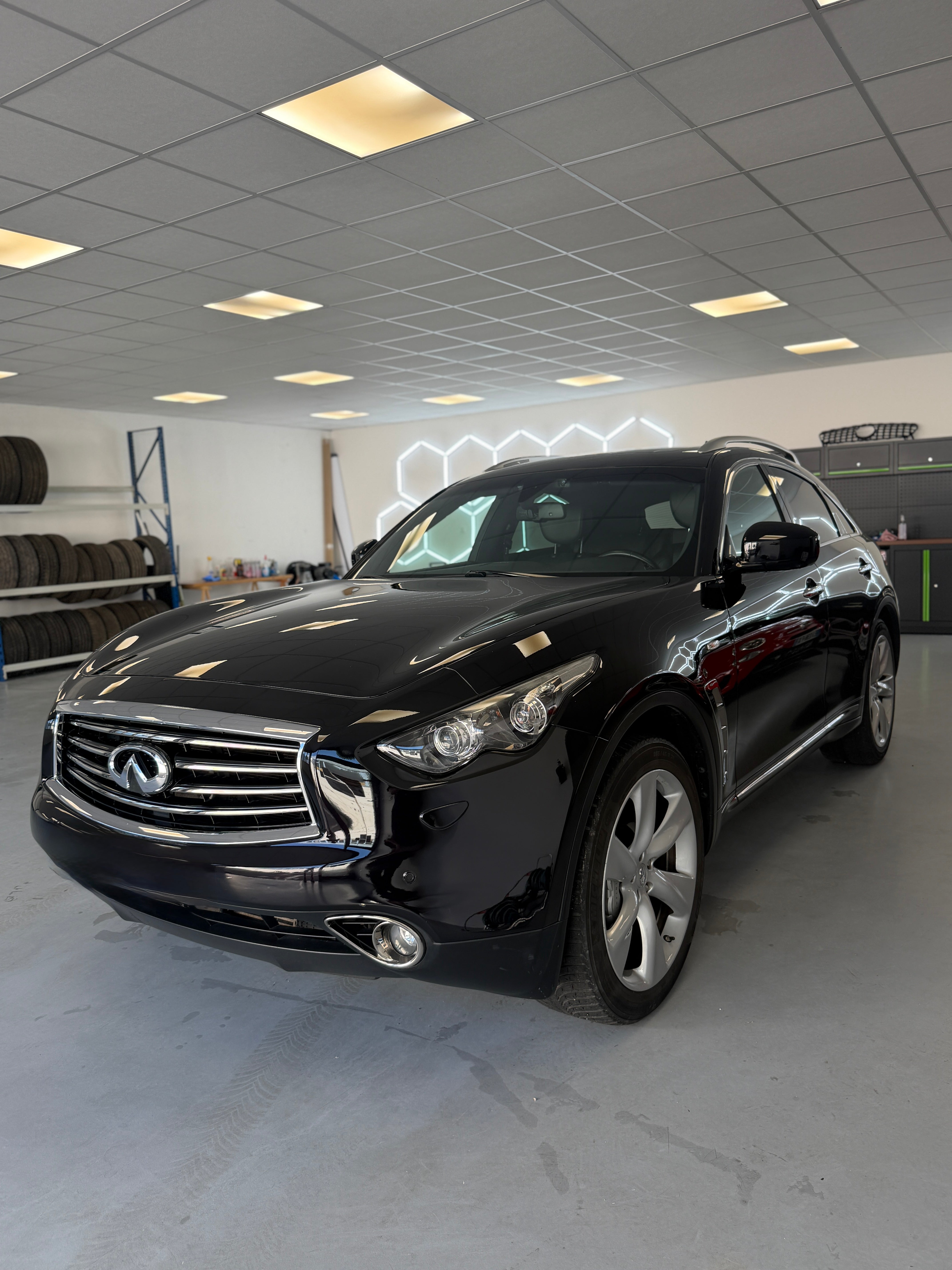 INFINITI FX30d GT Premium 238ch BVA7 – Full équipé – 160 000 km