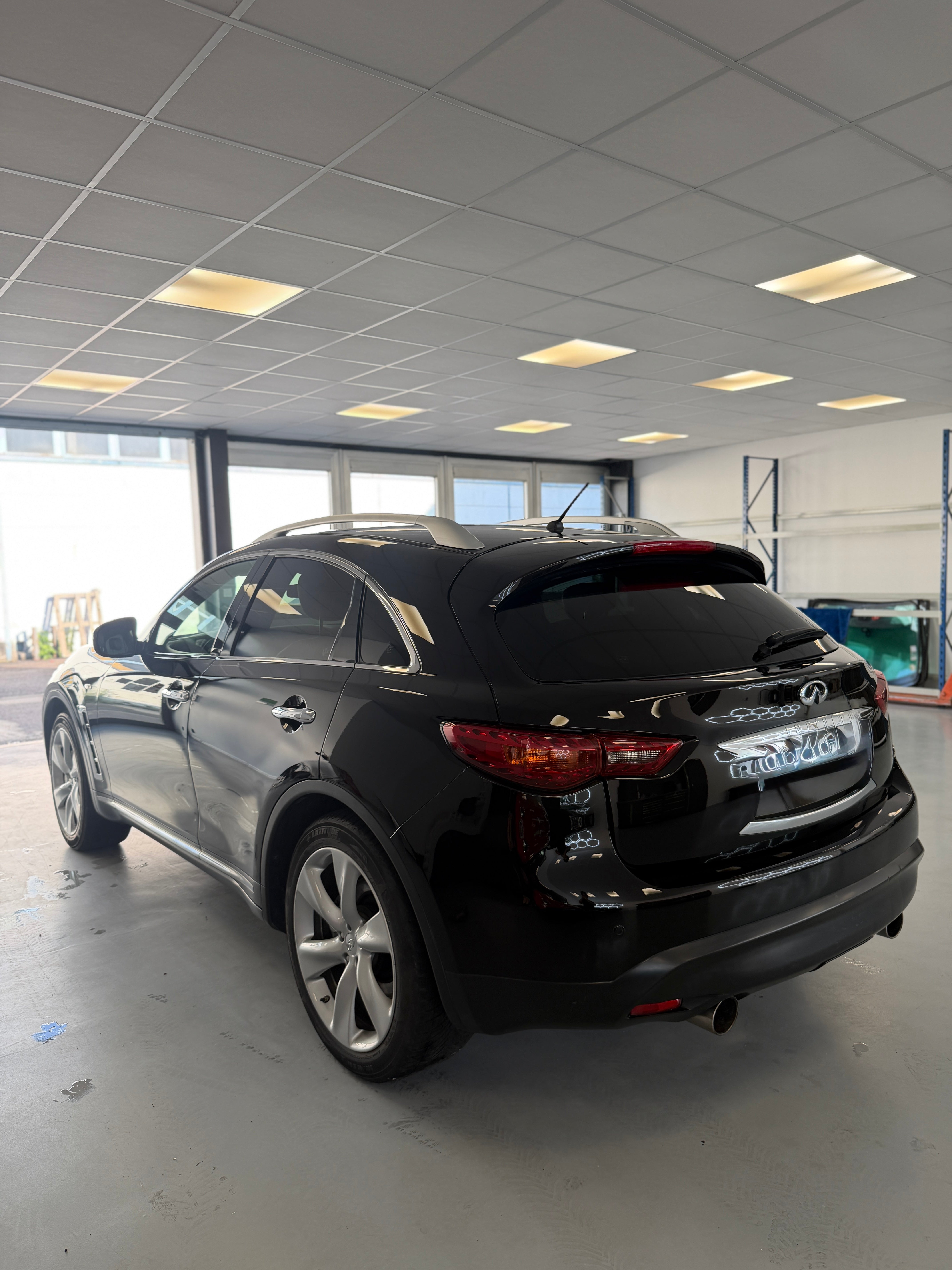 INFINITI FX30d GT Premium 238ch BVA7 – Full équipé – 160 000 km