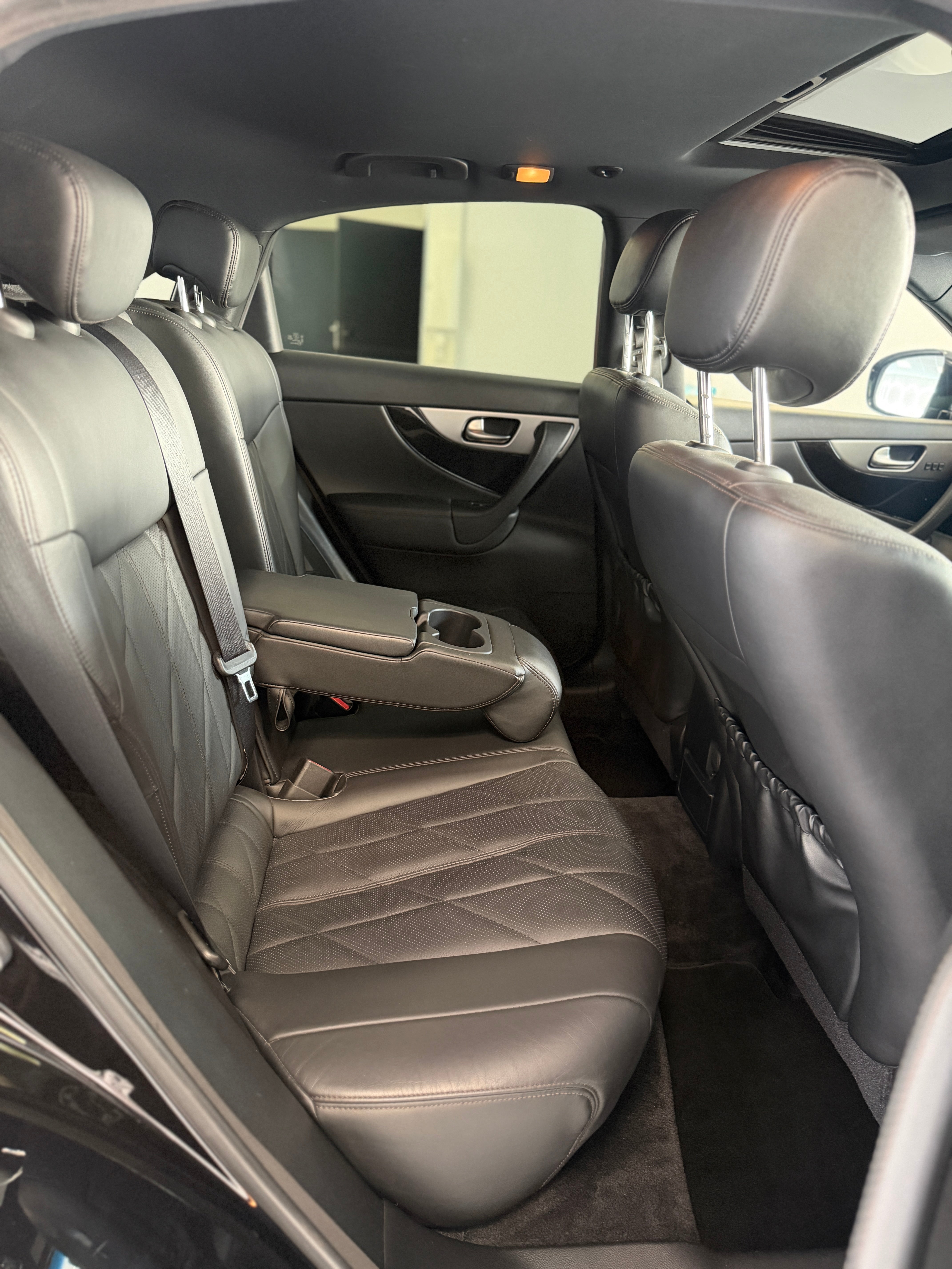 INFINITI FX30d GT Premium 238ch BVA7 – Full équipé – 160 000 km