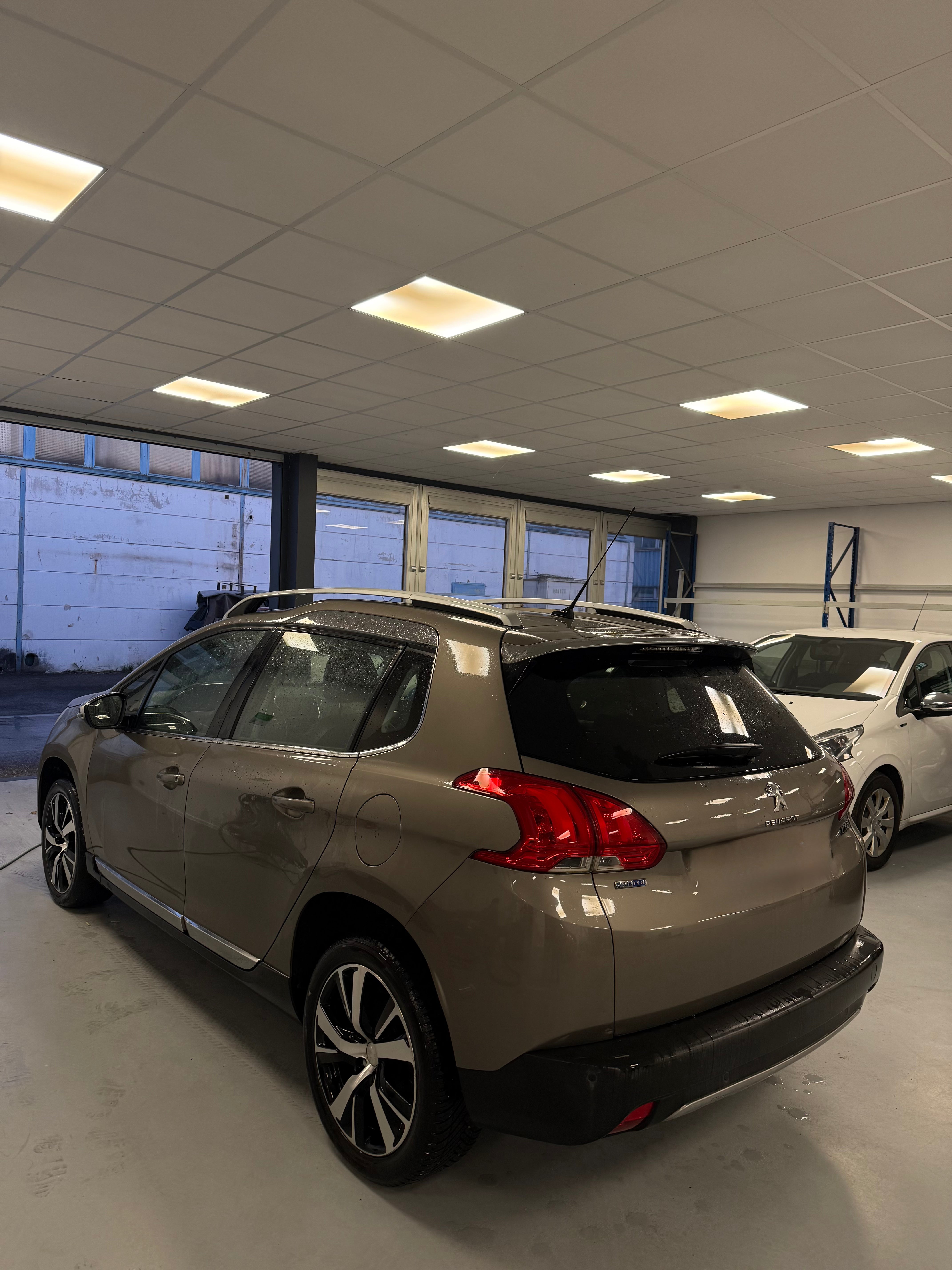 Peugeot 2008 1.6 HDi 100 ch – 2015 – 100 000 km