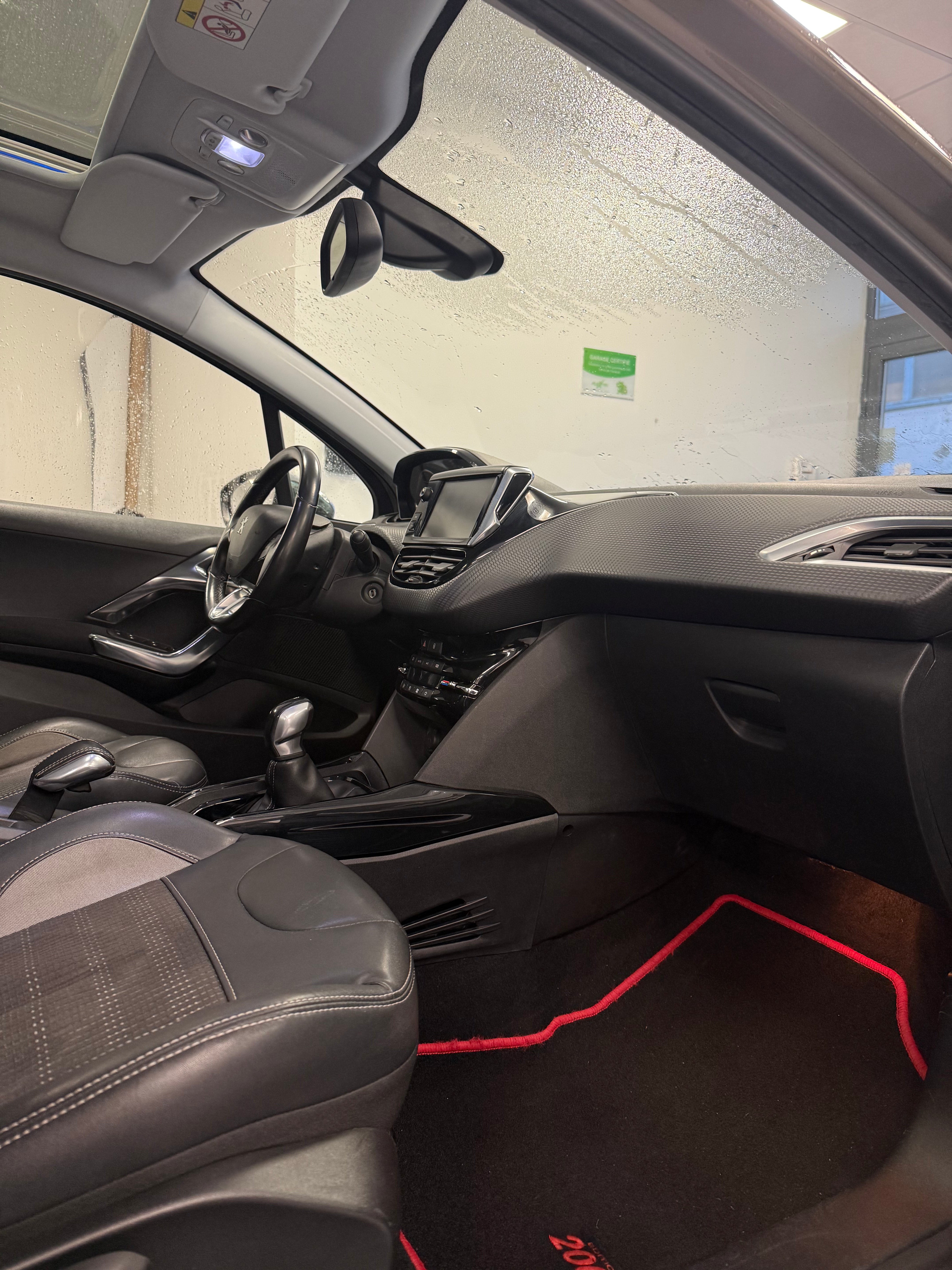 Peugeot 2008 1.6 HDi 100 ch – 2015 – 100 000 km
