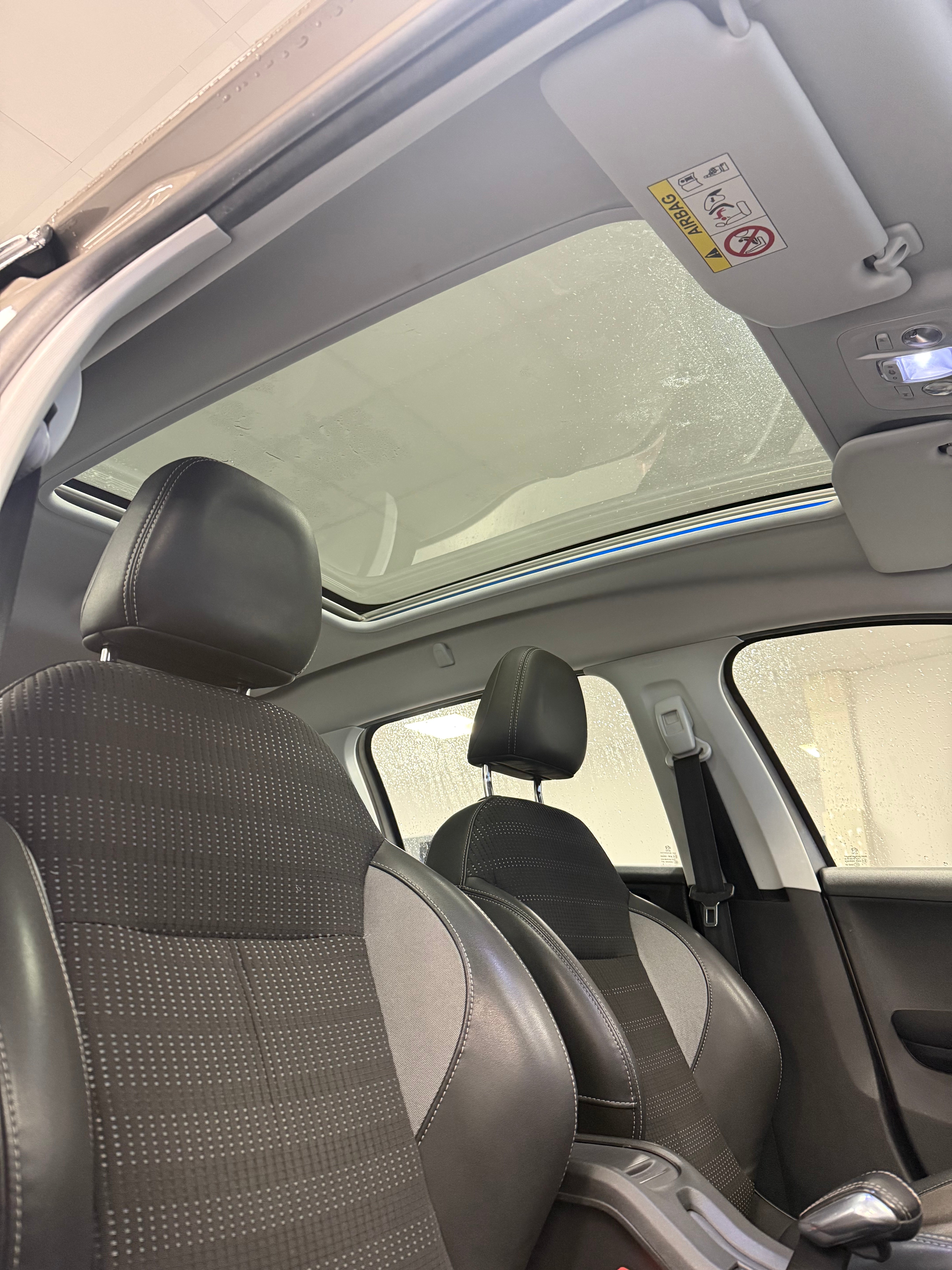 Peugeot 2008 1.6 HDi 100 ch – 2015 – 100 000 km