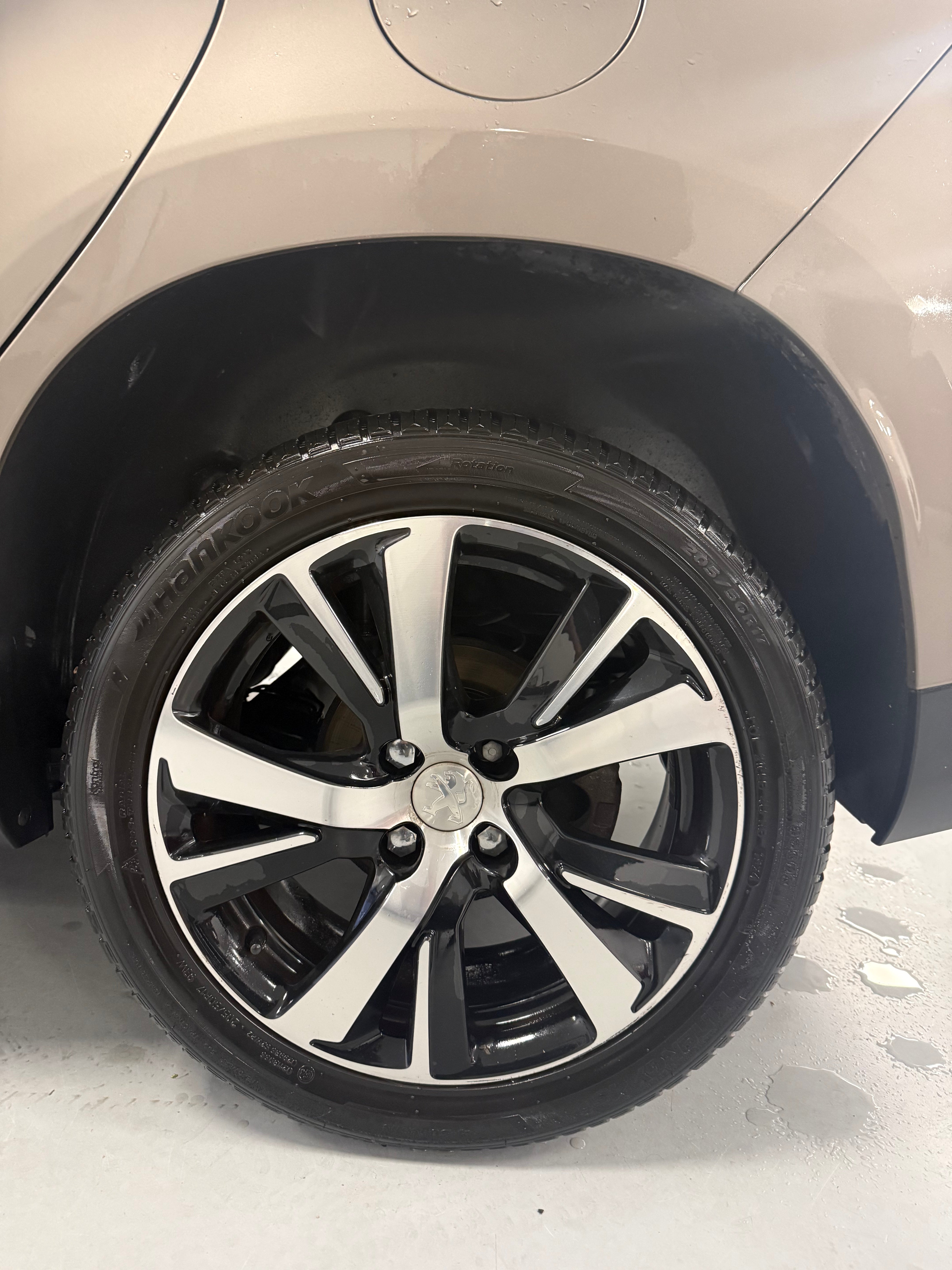 Peugeot 2008 1.6 HDi 100 ch – 2015 – 100 000 km
